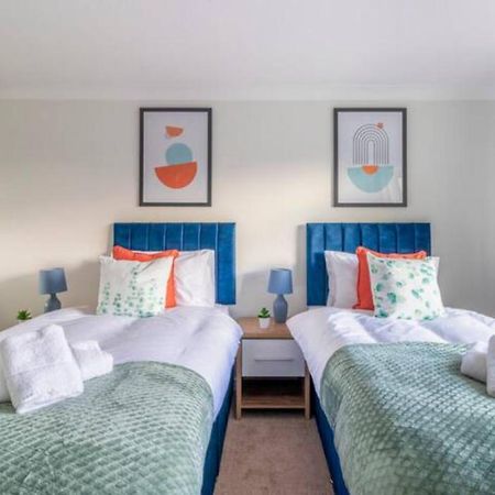 בורנמות' Trendy Sea View 2 Bedroom Sleeps 6 - Free Parking מראה חיצוני תמונה