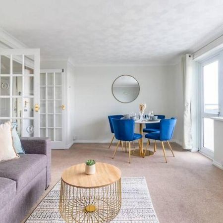 בורנמות' Trendy Sea View 2 Bedroom Sleeps 6 - Free Parking מראה חיצוני תמונה