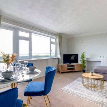 בורנמות' Trendy Sea View 2 Bedroom Sleeps 6 - Free Parking מראה חיצוני תמונה
