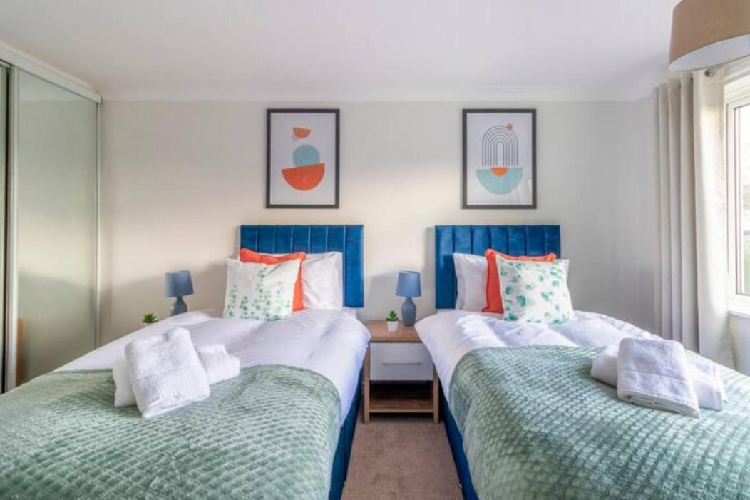 בורנמות' Trendy Sea View 2 Bedroom Sleeps 6 - Free Parking מראה חיצוני תמונה