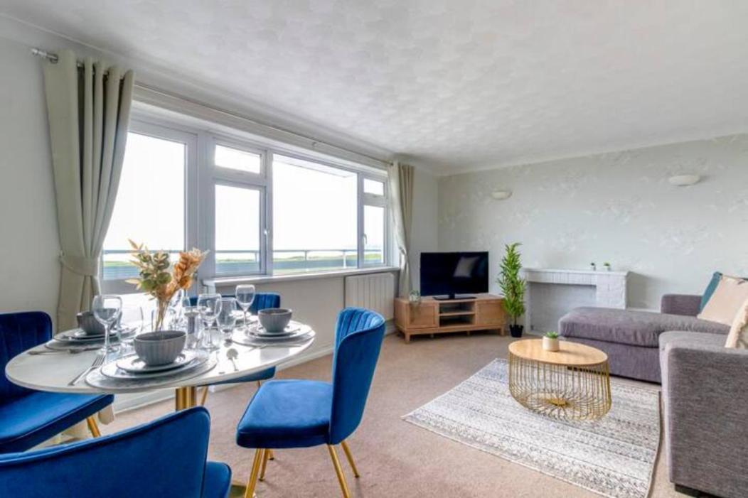 בורנמות' Trendy Sea View 2 Bedroom Sleeps 6 - Free Parking מראה חיצוני תמונה